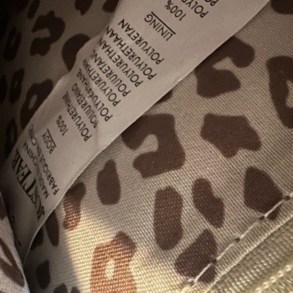 Just Fab Chain Me Down Crossbody - Picture 5 of 12